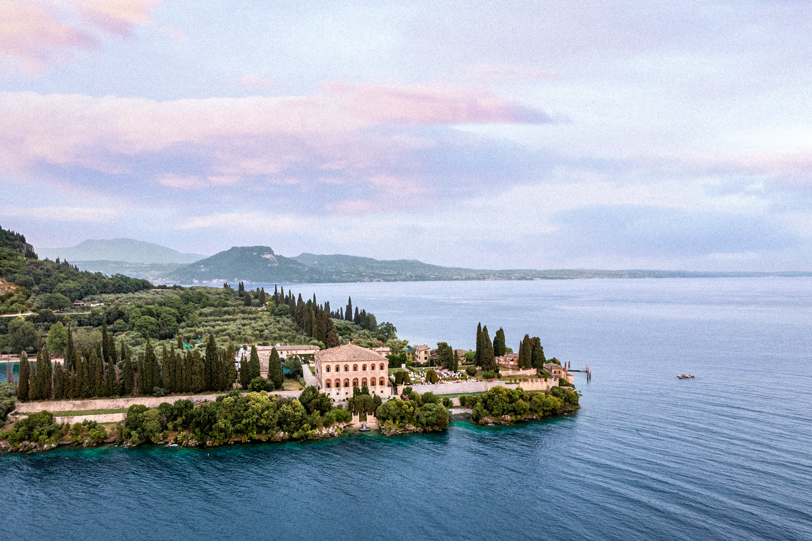 Veduta della Villa San Vigilio sul Lago di Garda