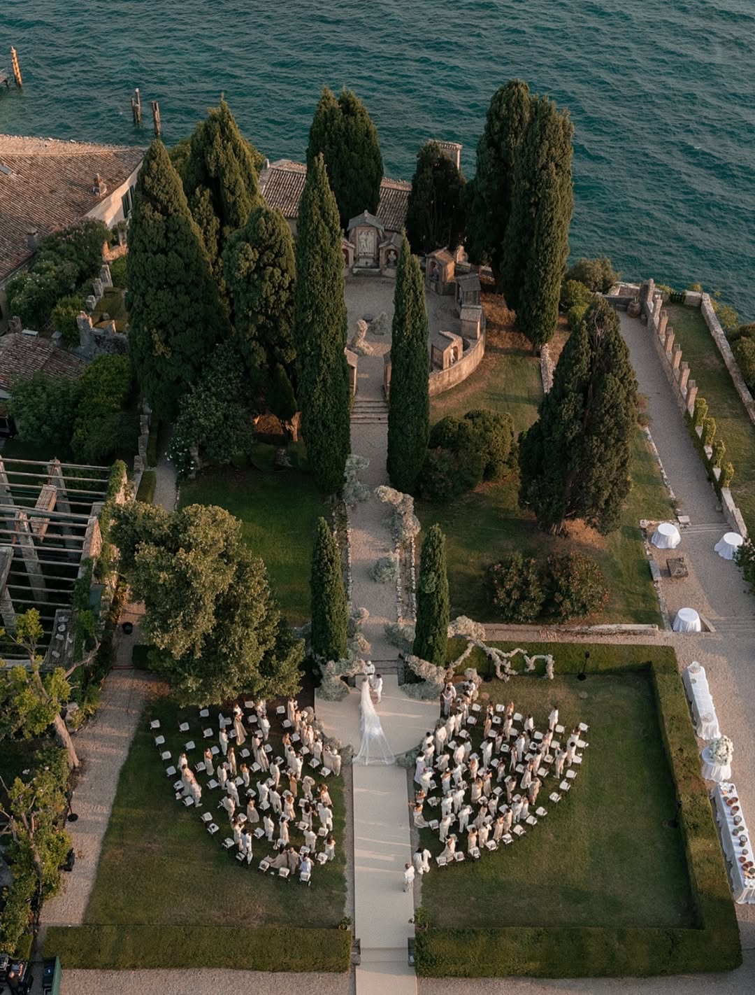 Cerimonia nei giardini storici di Villa San Vigilio